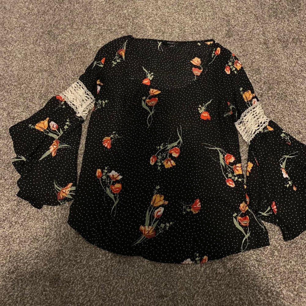 HeartSoul Floral Top- Medium